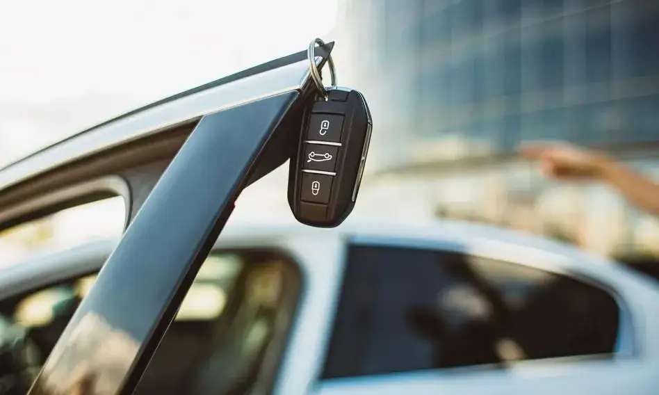 Wynajem czy zakup samochodu: Co się bardziej opłaca?