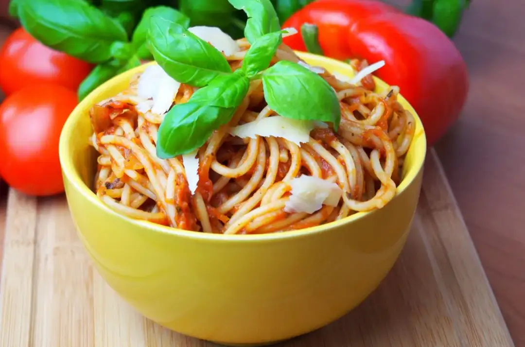 Spaghetti bolognese bez mięsa - pyszne przepisy, które zachwycą smakoszy Spaghetti bolognese bez mięsa - pyszne przepisy, które zachwycą smakoszy