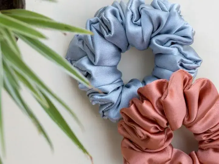 Jak uszyć gumkę do włosów z materiału - proste kroki i porady