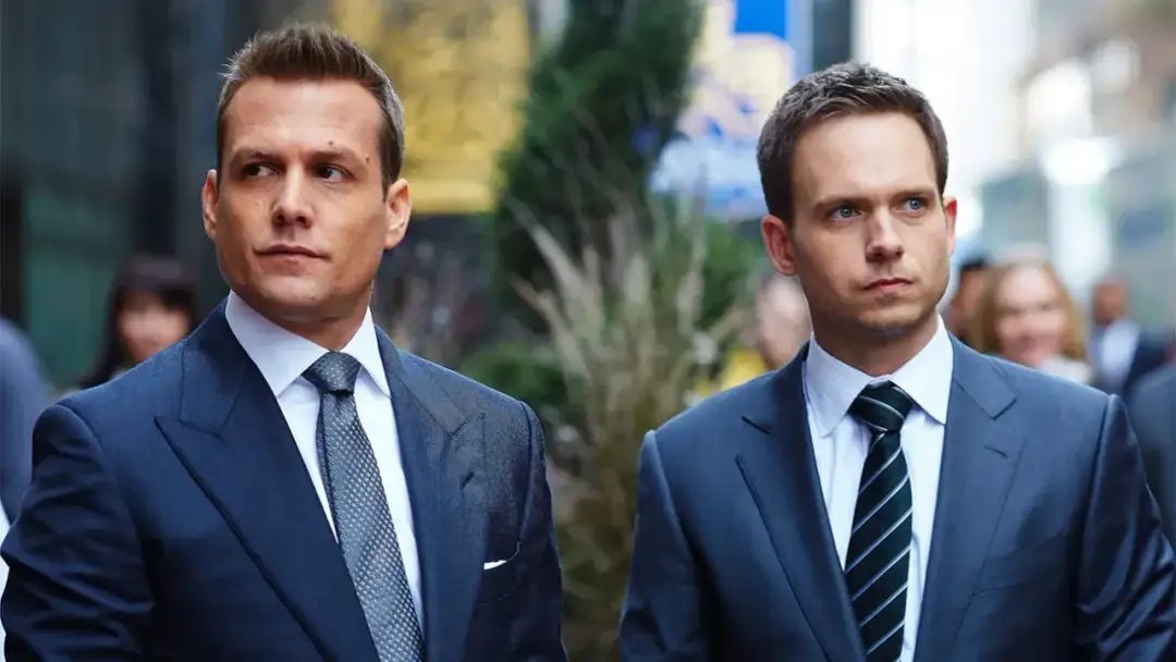 Dlaczego "Suits" Wciąż Przyciąga Widzów? Analiza Popularności