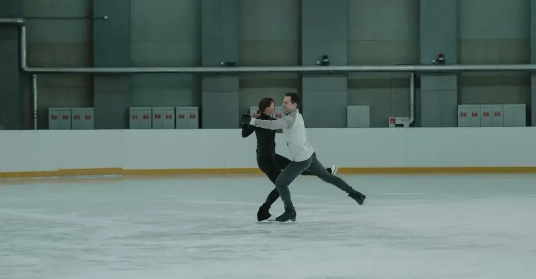 Gdzie w Warszawie pojeździsz na łyżwach w 2025? Top 5 lodowisk