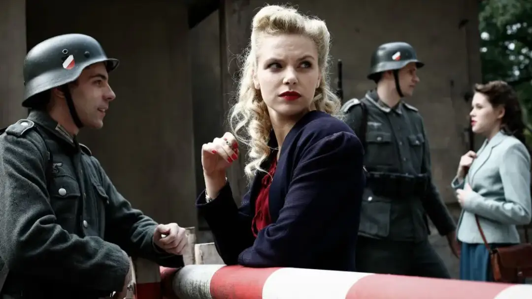 Z ilu odcinków składa się serial Wojenne dziewczyny: kompletny poradnik