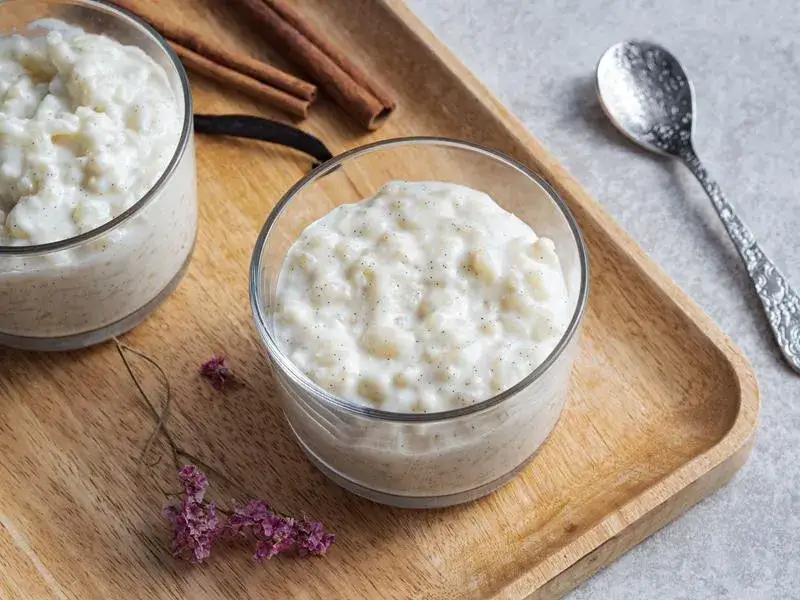 Ile kalorii ma ryż na mleku? Poznaj dokładną wartość i składniki