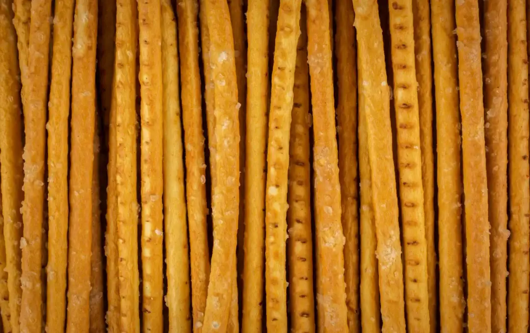 Wpływ paluszków na zdrowie - poznaj prawdę o tej popularnej przekąsce