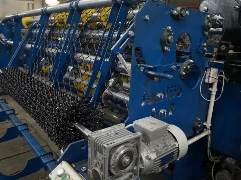 Ile zarobisz na produkcji siatki ogrodzeniowej? Analiza zysków