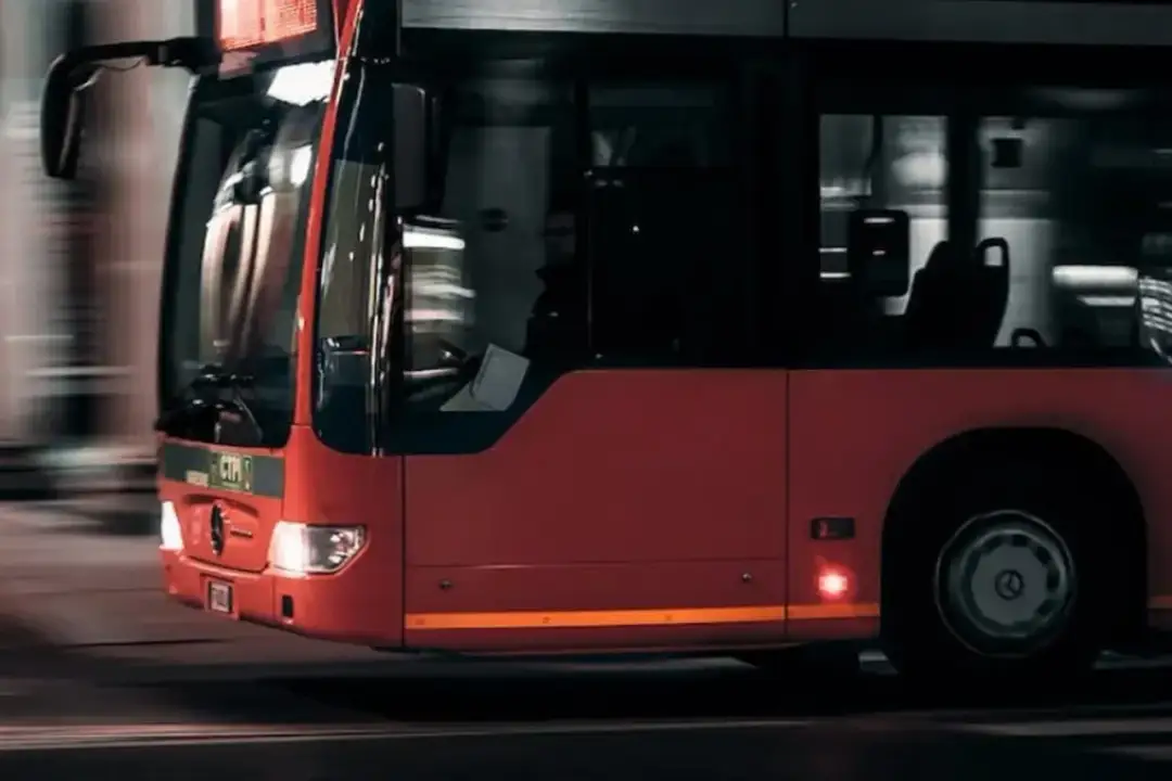 Ile kosztuje prawo jazdy na autobus? Szczegóły, które musisz znać