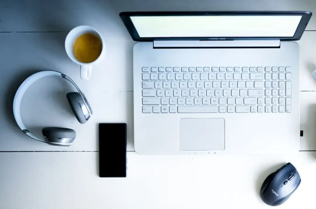 Jak połączyć słuchawki JBL z laptopem - proste kroki bez frustracji