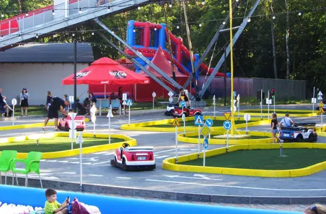 Gdzie z dzieckiem w pomorskim? 10 niezapomnianych atrakcji