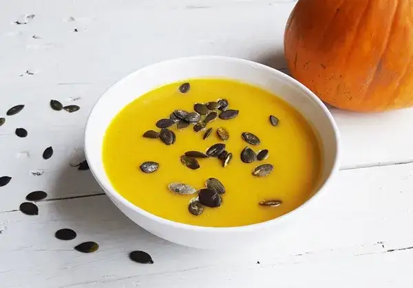Czy zupa z dyni jest dietetyczna? Odkryj jej niskokaloryczne zalety