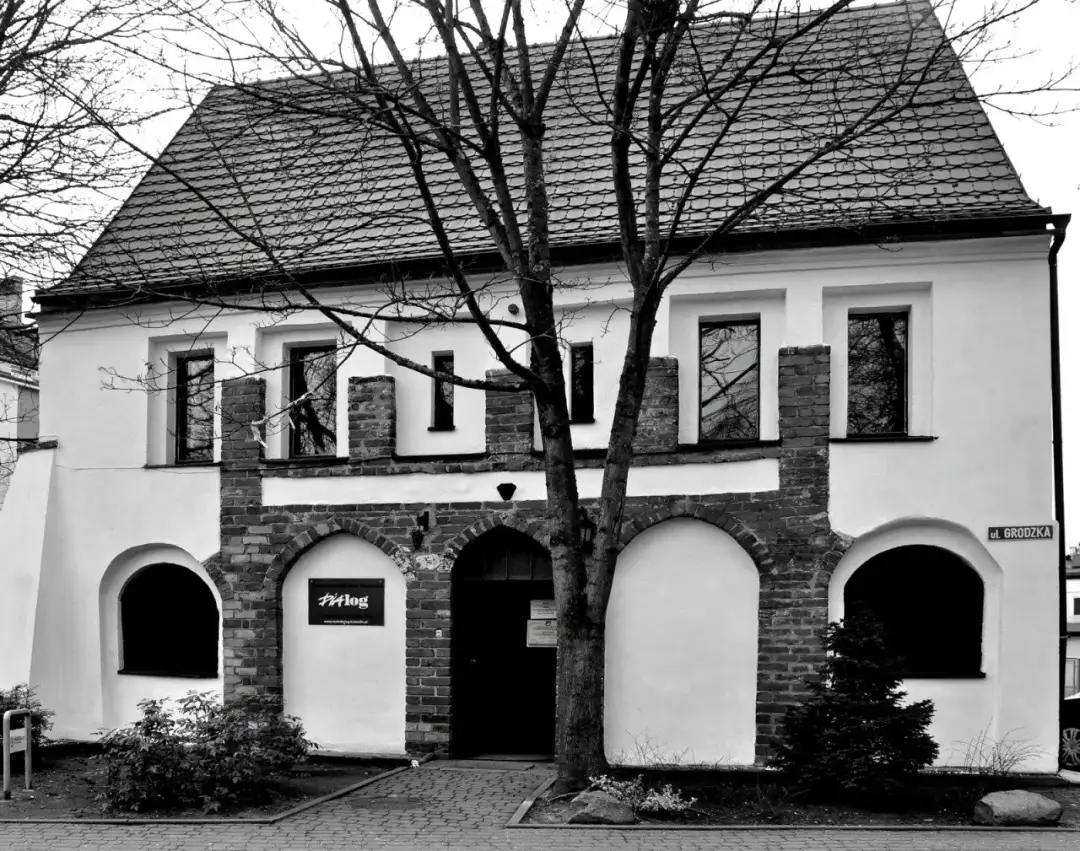 Repertuar Teatru Dialog w Koszalinie: Spektakle i Wydarzenia