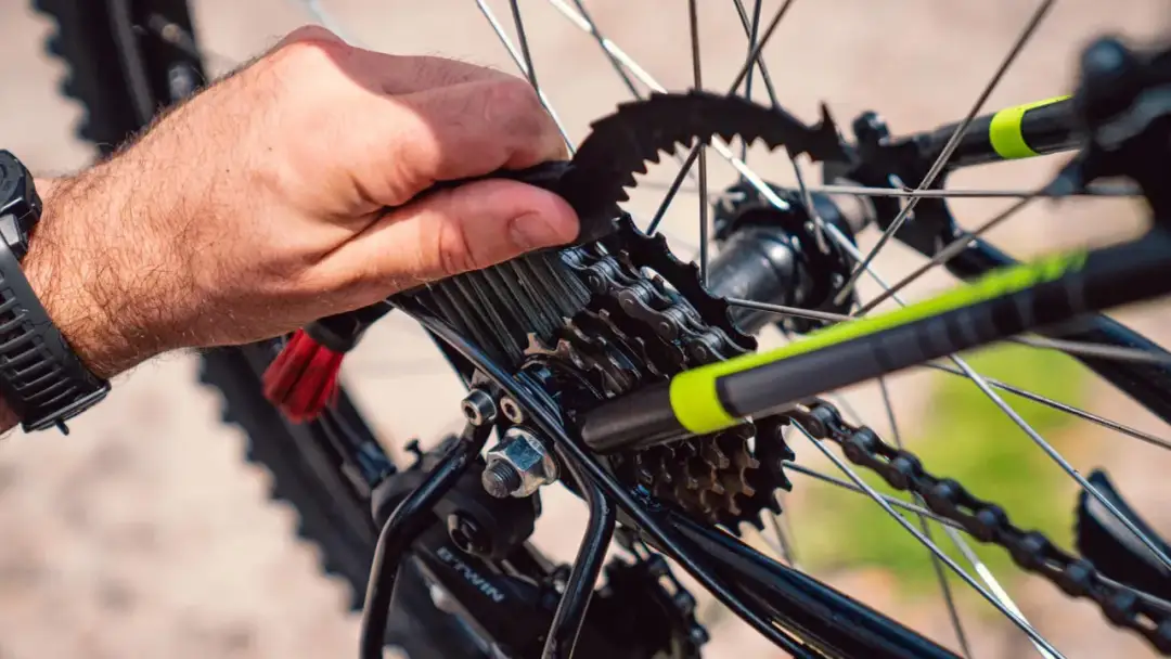 Jak założyć łańcuch w rowerze szybko i bezbłędnie: poradnik dla każdego