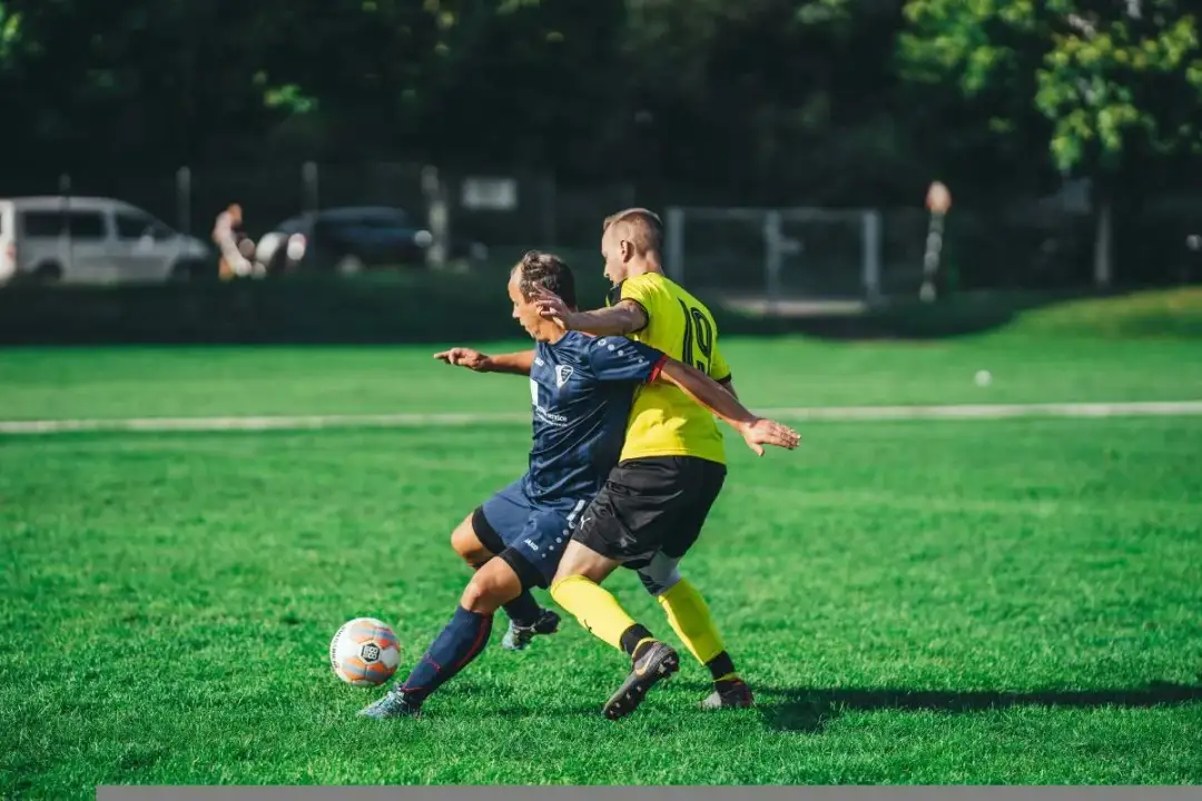 Co to jest pressing w piłce nożnej i jak zmienia grę zespołu