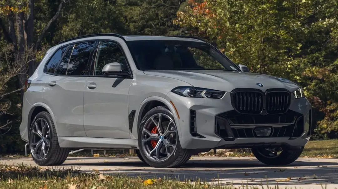 BMW X5 M – potężny SUV sportowy, który zmieni Twoje jazdy na zawsze