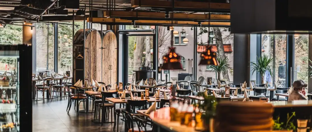 Jak wypełnić martwe godziny w restauracji?