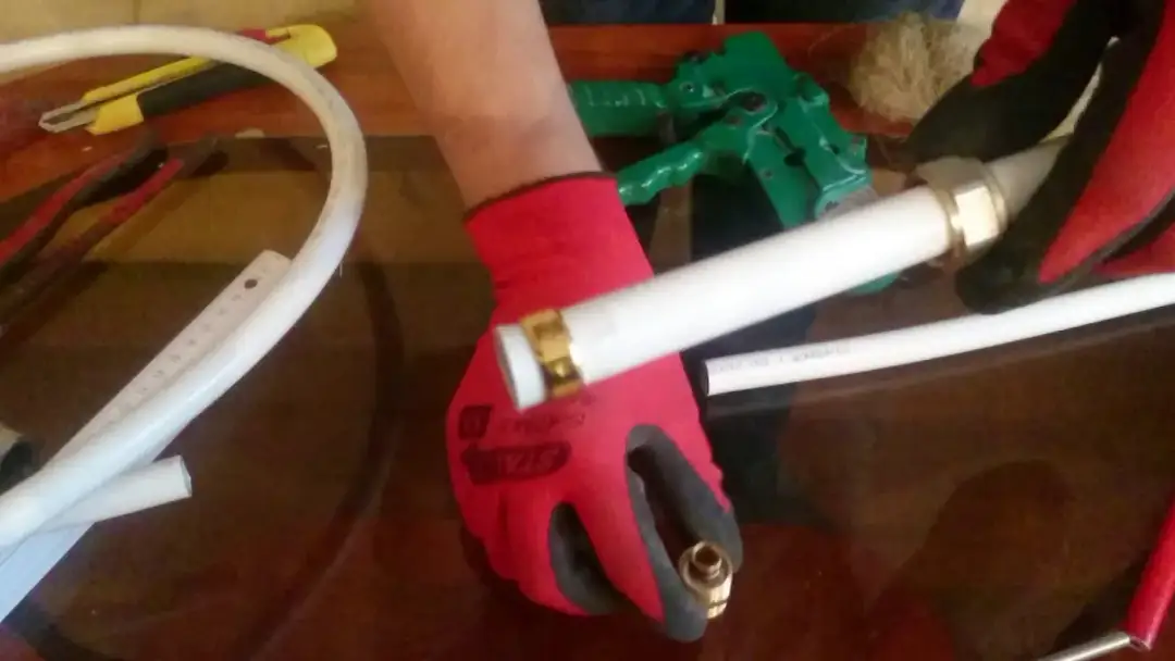 Jak połączyć rurę stalową z PEX - proste metody i techniki łączenia