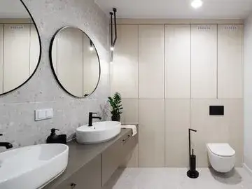 Jak oświetlić małą łazienkę: 8 skutecznych porad i trików