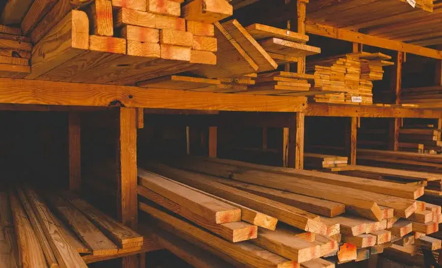 Deski na dom: Rodzaje i zastosowania w budownictwie domowym