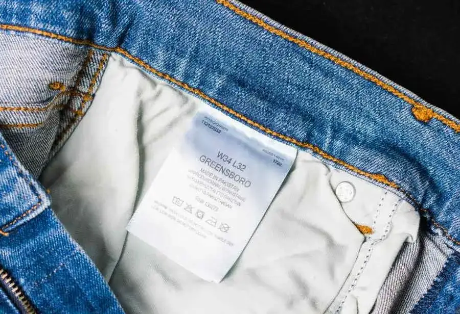 Co oznaczają metki na ubraniach - uniknij błędów w praniu i pielęgnacji