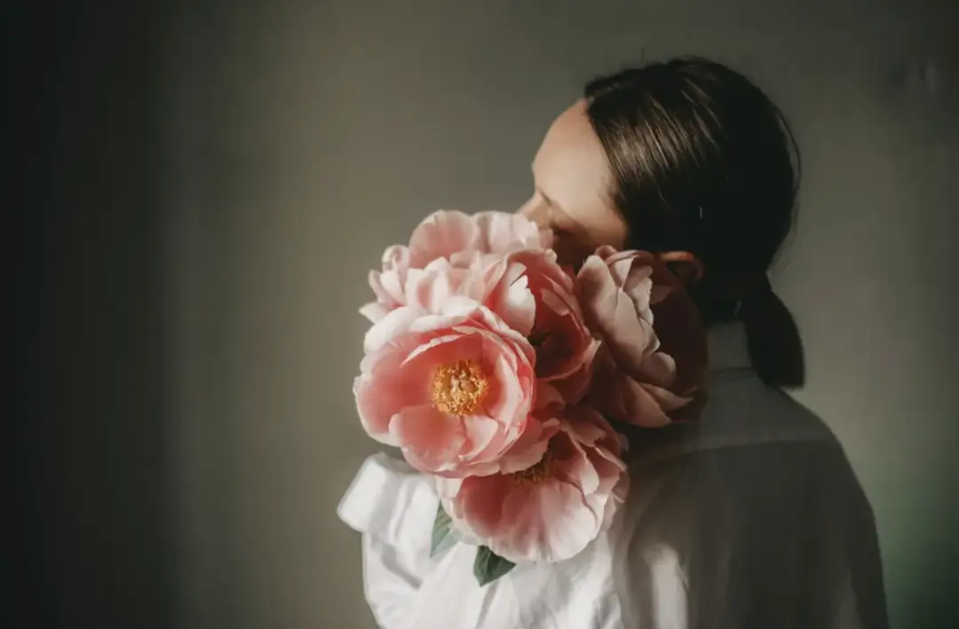 Minimalistka, romantyczka, artystka? Znajdź prezent dopasowany do duszy ukochanej