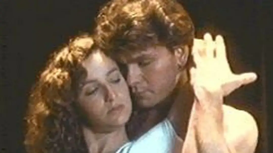 Seks na deskach teatru: Kontrowersje i artystyczne granice