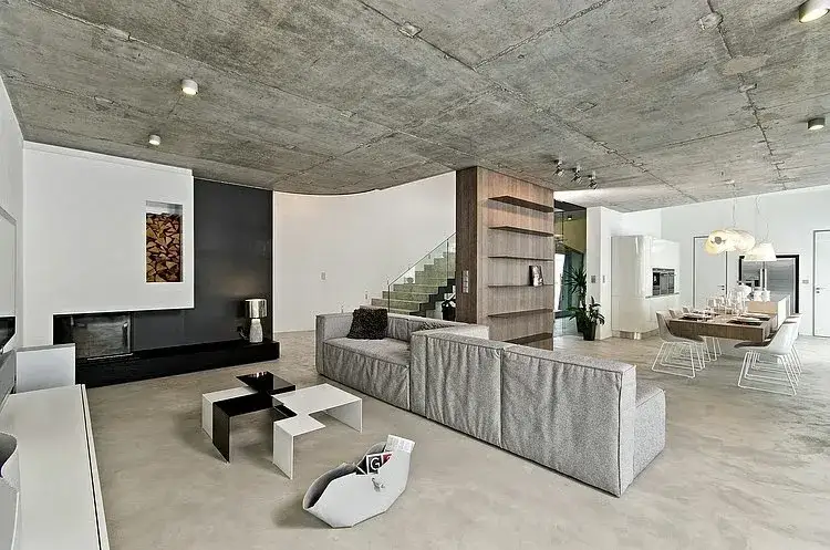 Surowy betonowy sufit: Jak stworzyć efektowne industrialne wnętrze