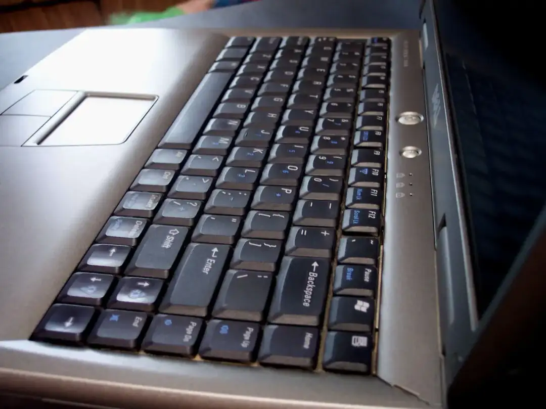 Jak włączyć klawiaturę w laptopie: 5 skutecznych metod