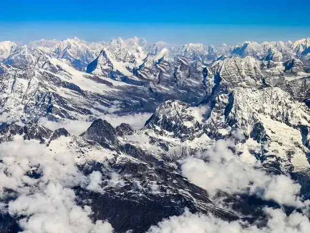Jaka jest najwyższa góra na świecie? Odkryj Mount Everest i jego tajemnice