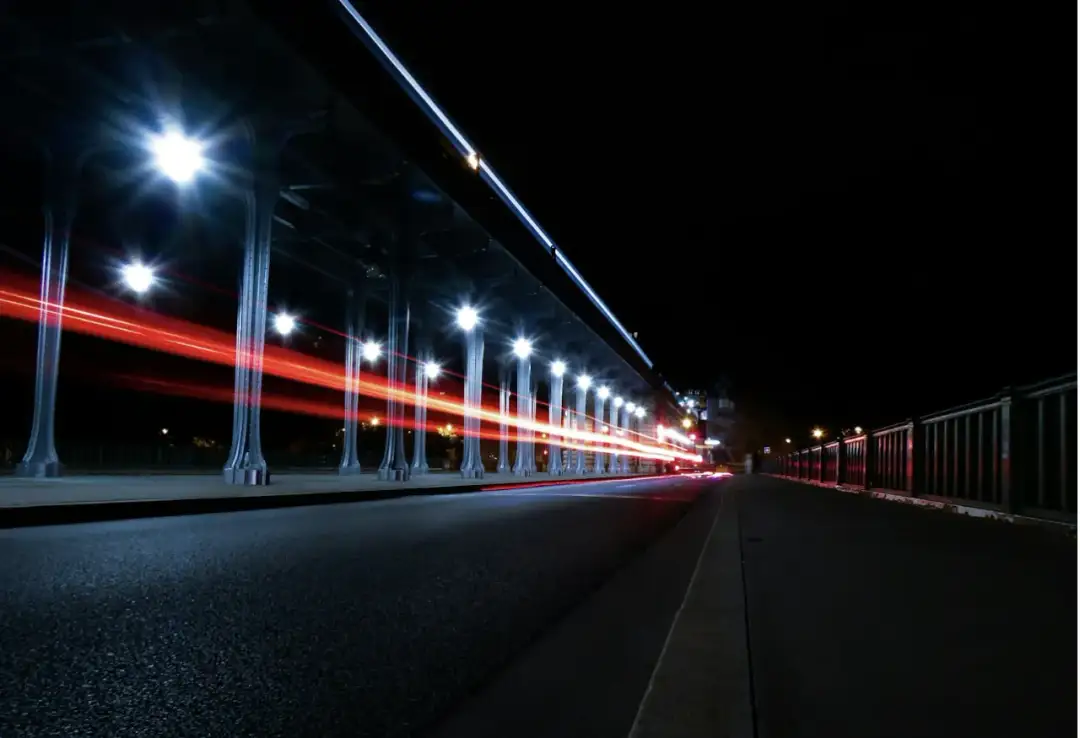 Jak wybrać producenta oświetlenia ulicznego, który zapewni trwałość i bezpieczeństwo instalacji?