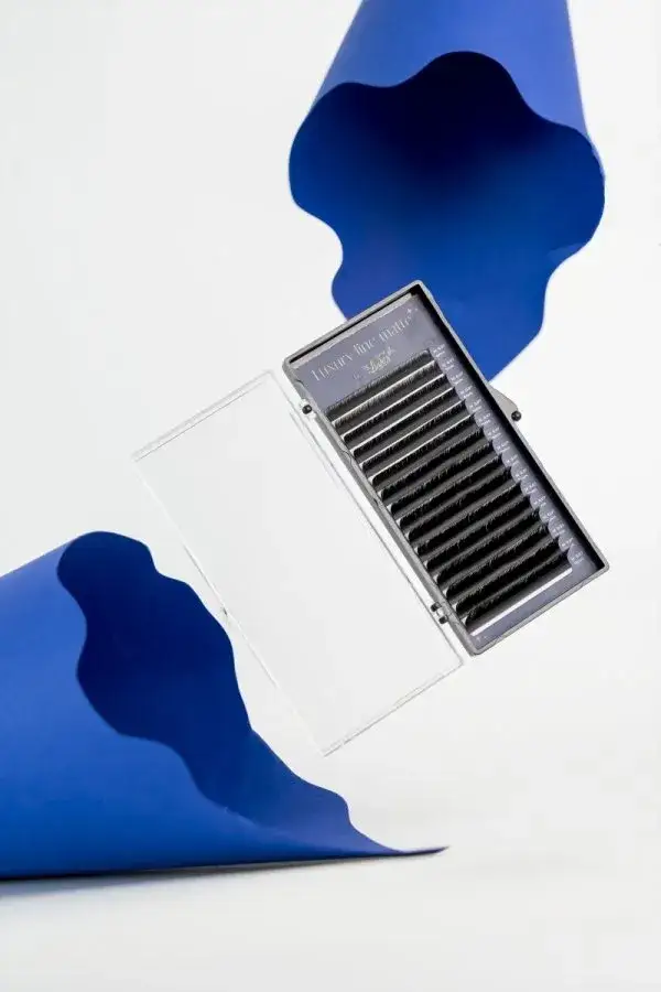 Jak dbać o sztuczne rzęsy, aby starczyły na dłużej?