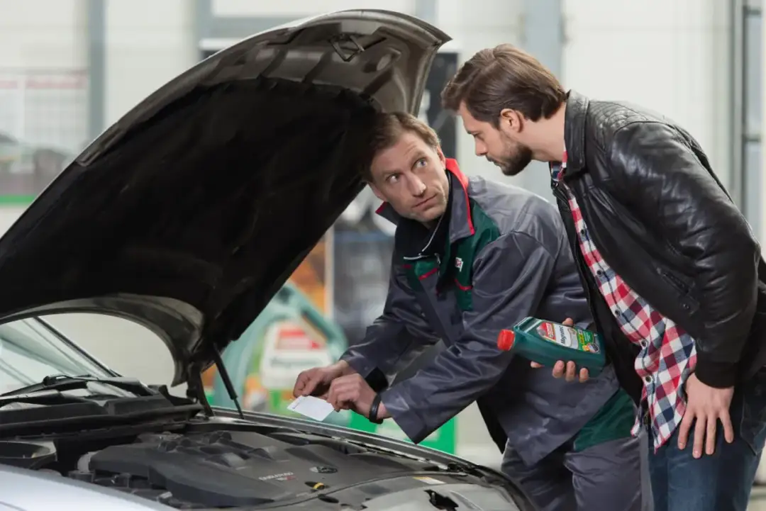 Wymiana oleju co 20 tys – czy to wystarczająco bezpieczne dla silnika?