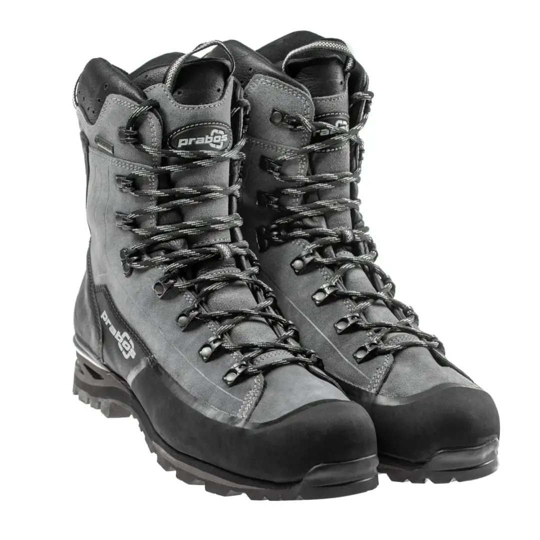 Jakie buty na szlaki górskie wybierać, aby uniknąć kontuzji?