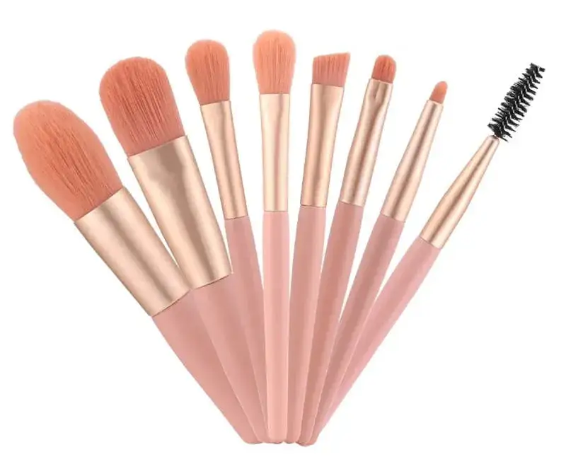 Małe pędzle do makijażu: jakie wybrać dla perfekcyjnego make-upu