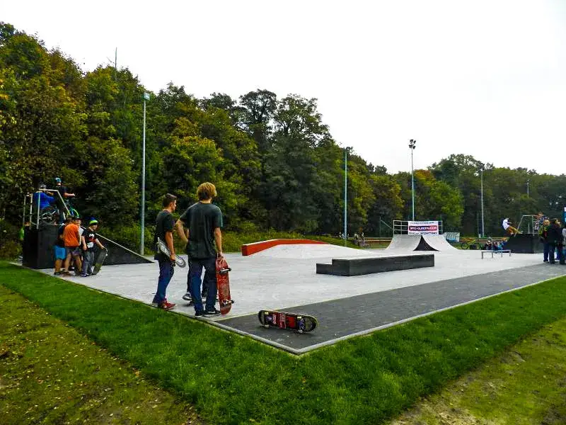 Skatepark Świnoujście: Idealne miejsce dla miłośników sportów ekstremalnych