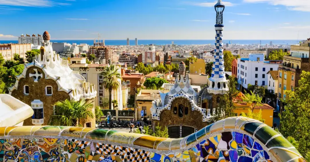 Ceny lotów do Barcelony: Jak znaleźć najtańsze bilety z Polski