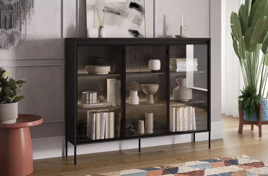 Przegląd najlepszych pomysłów co wstawić do witryny w salonie - Poradnik