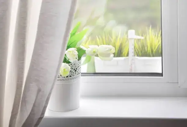 Jak dobrać parapet wewnętrzny do okna, by uniknąć błędów i kosztów