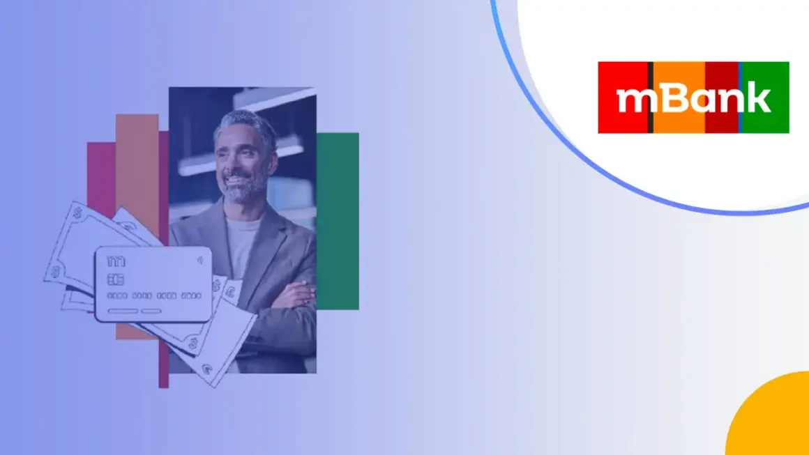 Uśmiechnięty mężczyzna z kartą i banknotami. Gdzie wypłacić pieniądze z mBank? Sprawdź nasze rozwiązania.