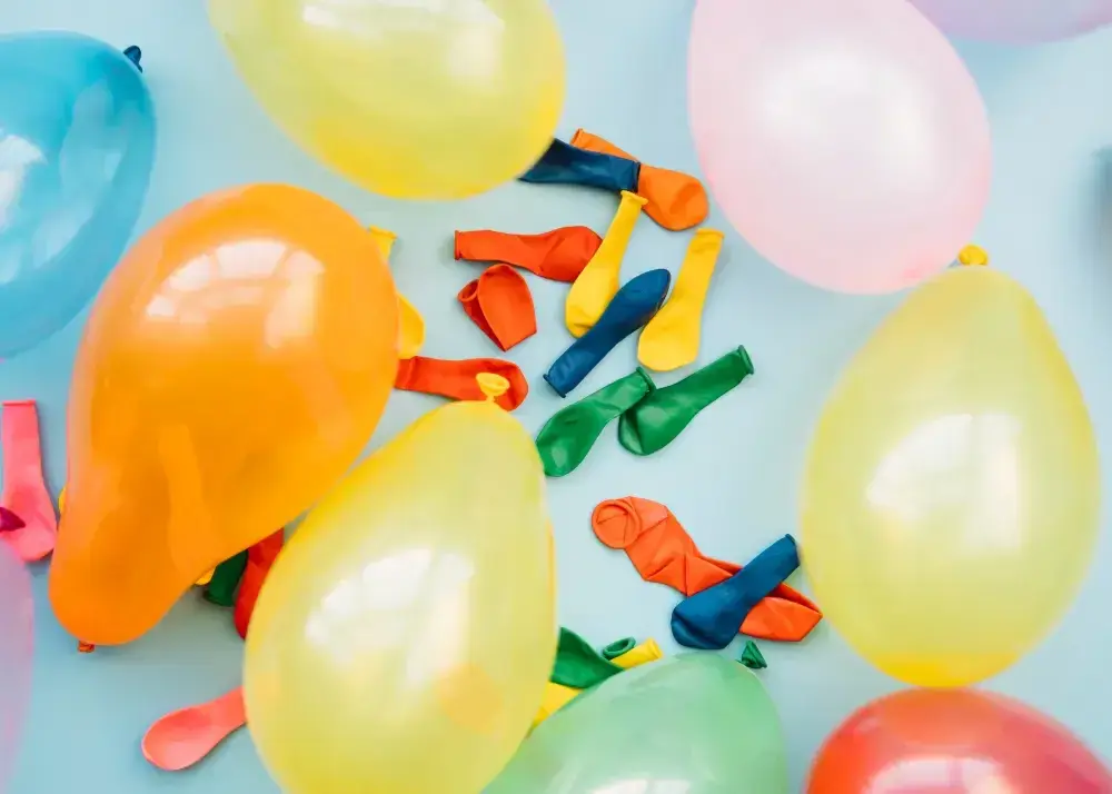Jak długo balony z helem? Poznaj sekrety i wydłuż ich żywotność