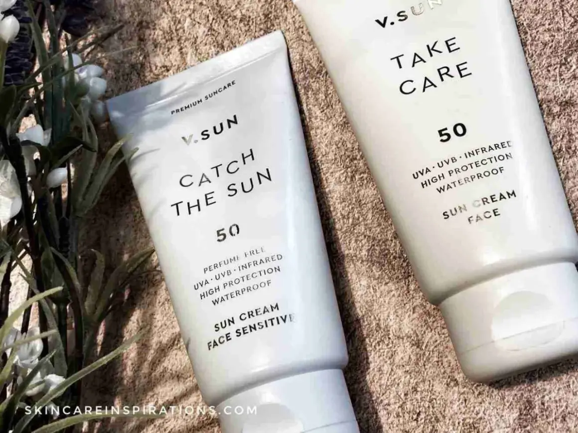 Zwei V.SUN Sonnencremes mit LSF 50. Eine "Catch the Sun" für empfindliche Haut, die andere "Take Care" fürs Gesicht. Beide mit Ethylhexyl Triazone für hohen Schutz.