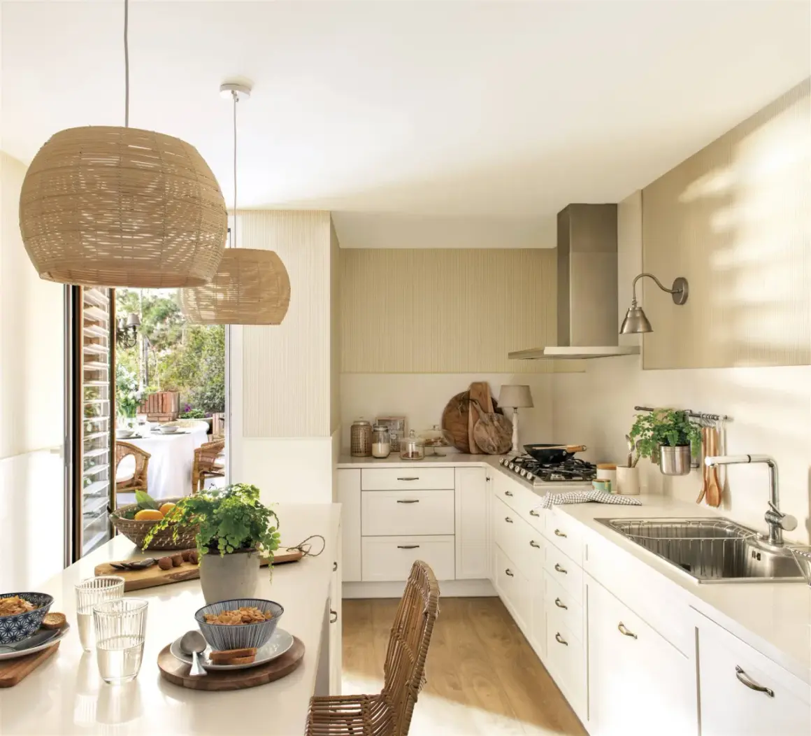 ¿Qué encimera elegir para tu cocina blanca? Guía experta.