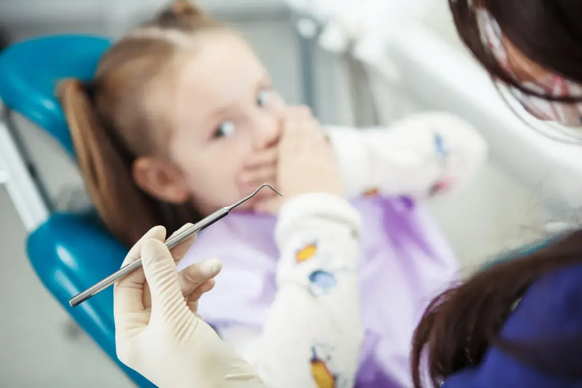 Jak pomóc dziecku pokonać lęk przed dentystą? Praktyczny przewodnik