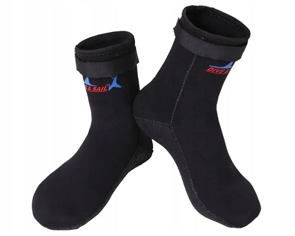 Buty do wody: Wybierz idealne na jeżowce, basen i morsowanie!