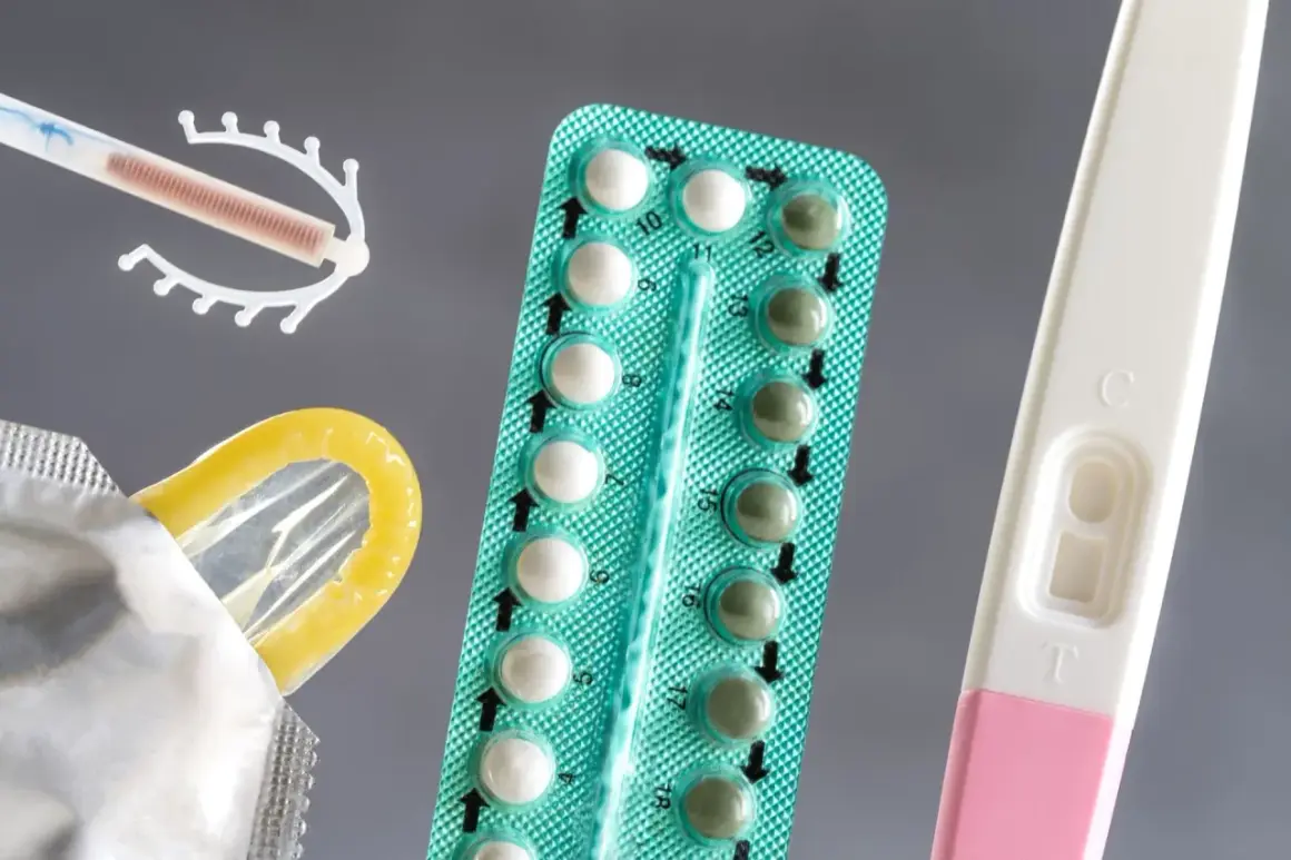 Wybór metod antykoncepcji: wkładka domaciczna, prezerwatywa, tabletki antykoncepcyjne bez recepty i test ciążowy.