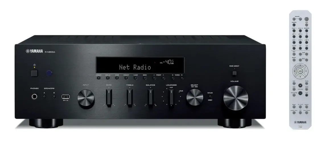 Amplituner Yamaha R-N600A z pilotem. Dowiedz się, jak podłączyć amplituner Yamaha do internetu, by cieszyć się Net Radio.