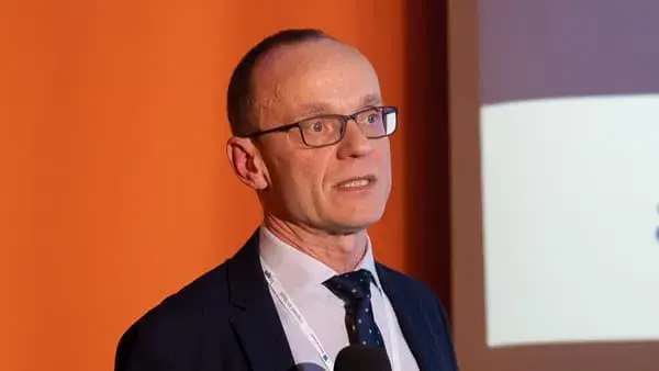 Gdzie przyjmuje dr hab n med Mariusz Stasiołek w Łodzi? Sprawdź adresy