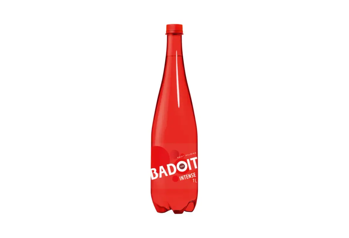 Bouteille rouge de Badoit Intense 1L. Découvrez les eau badoit bienfaits pour votre bien-être quotidien.
