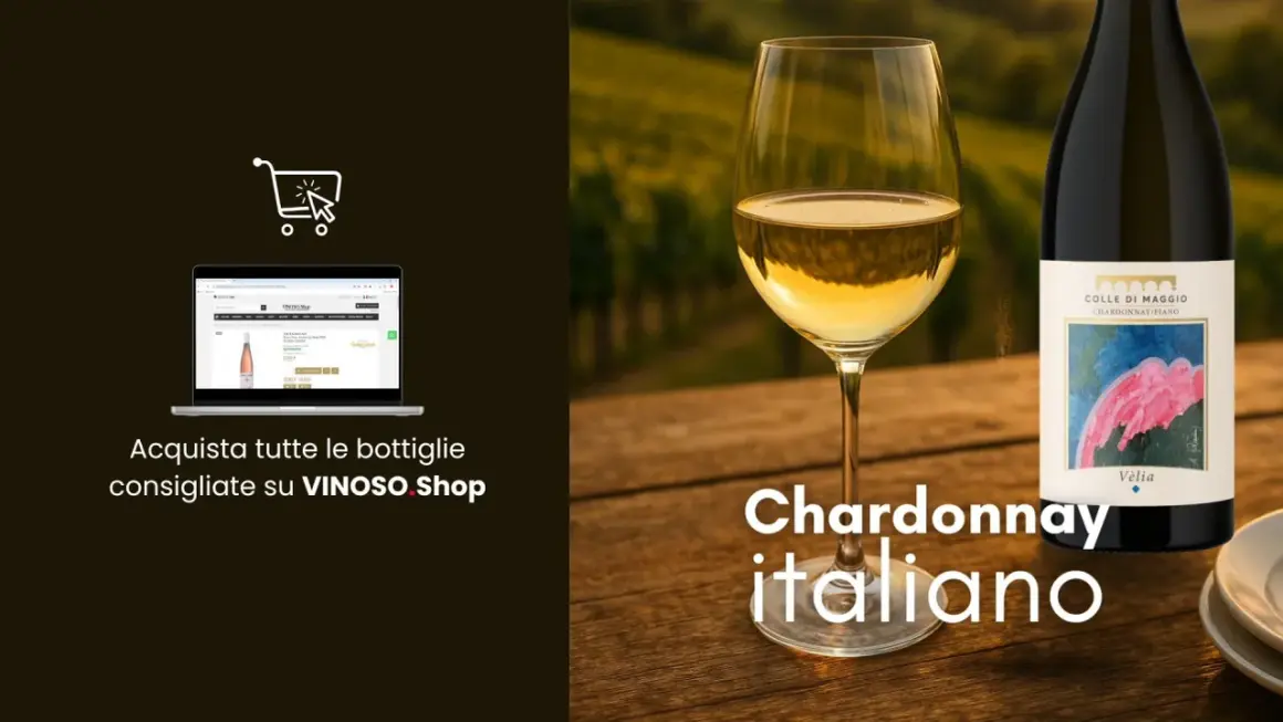 Un bicchiere di vino bianco, un blanc de blancs, accanto a una bottiglia di Chardonnay italiano Colle di Maggio. Acquista su VINOSO Shop.