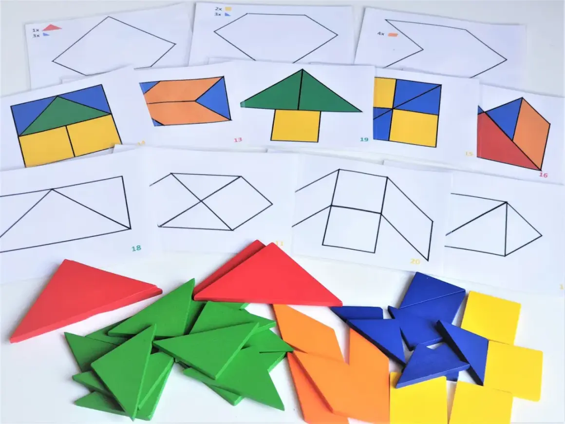 Kolorowe klocki tangram i karty z różnymi tangram wzory do układania.