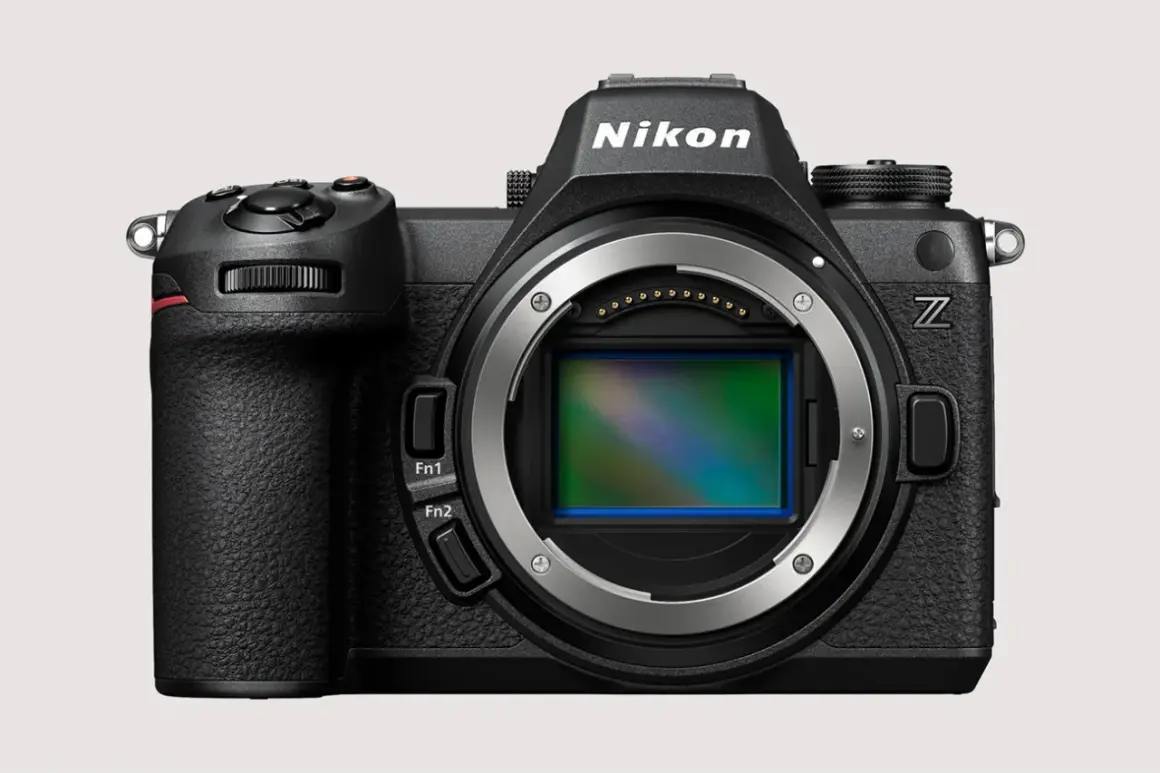 Nikon Z, nowoczesny aparat bezlusterkowy, który wyznacza nowe standardy w porównaniu do starszych modeli DSLR.
