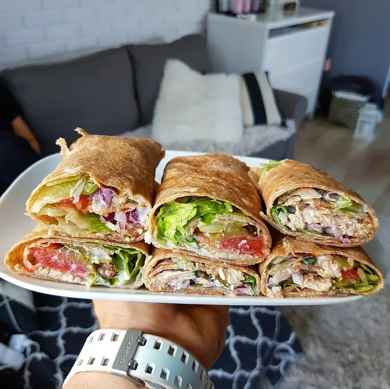 Czy tortilla jest dietetyczna? Odkryj prawdę o jej kaloriach i składzie